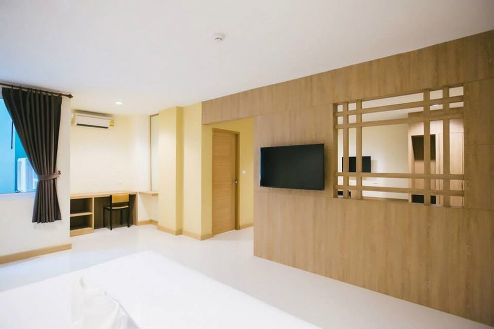 Omg Hotel Khonken Kültér fotó