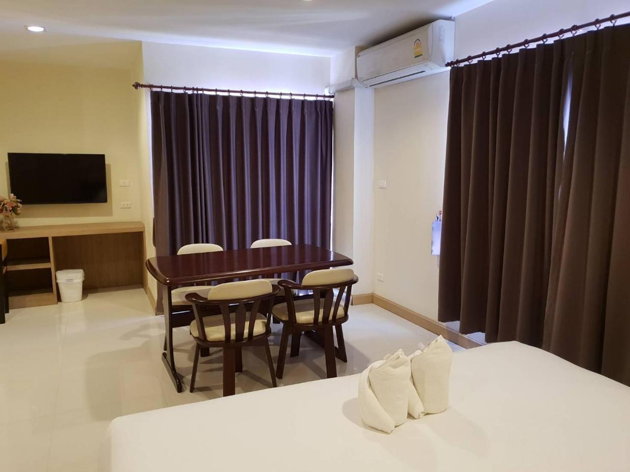 Omg Hotel Khonken Kültér fotó
