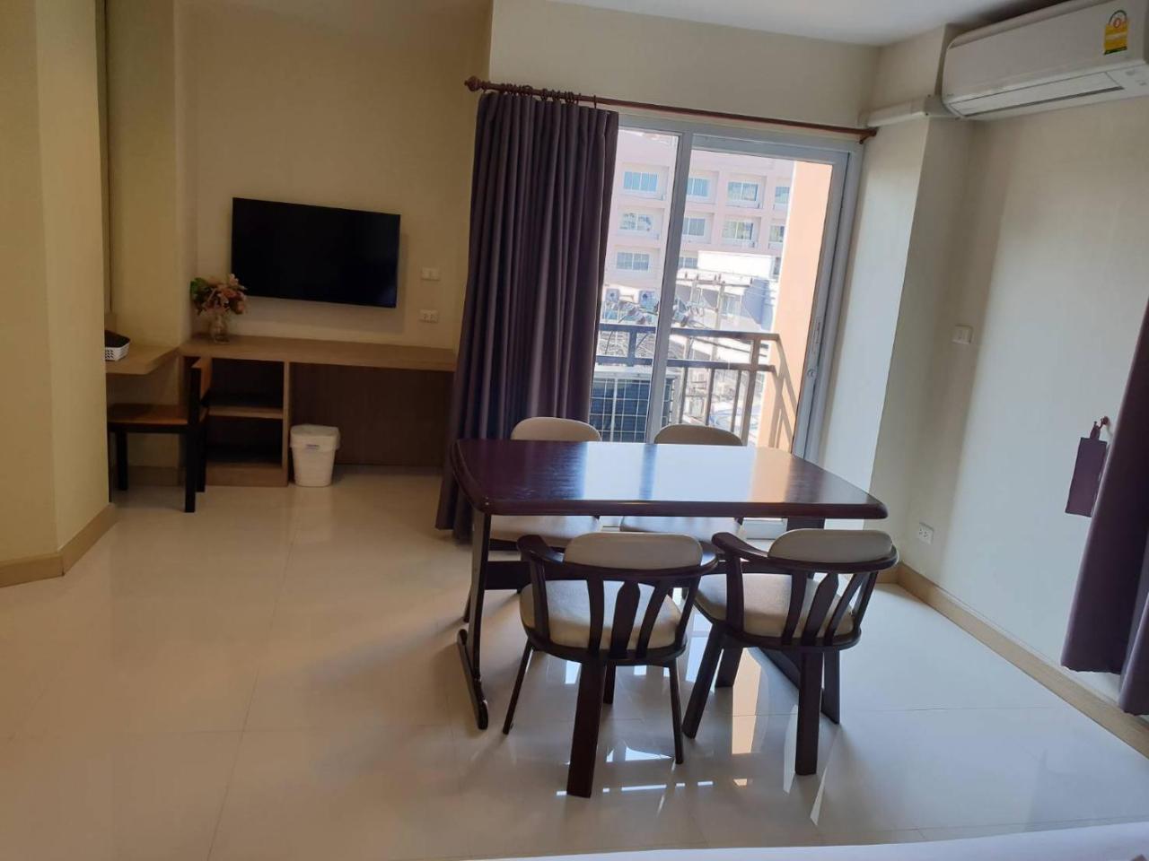 Omg Hotel Khonken Kültér fotó