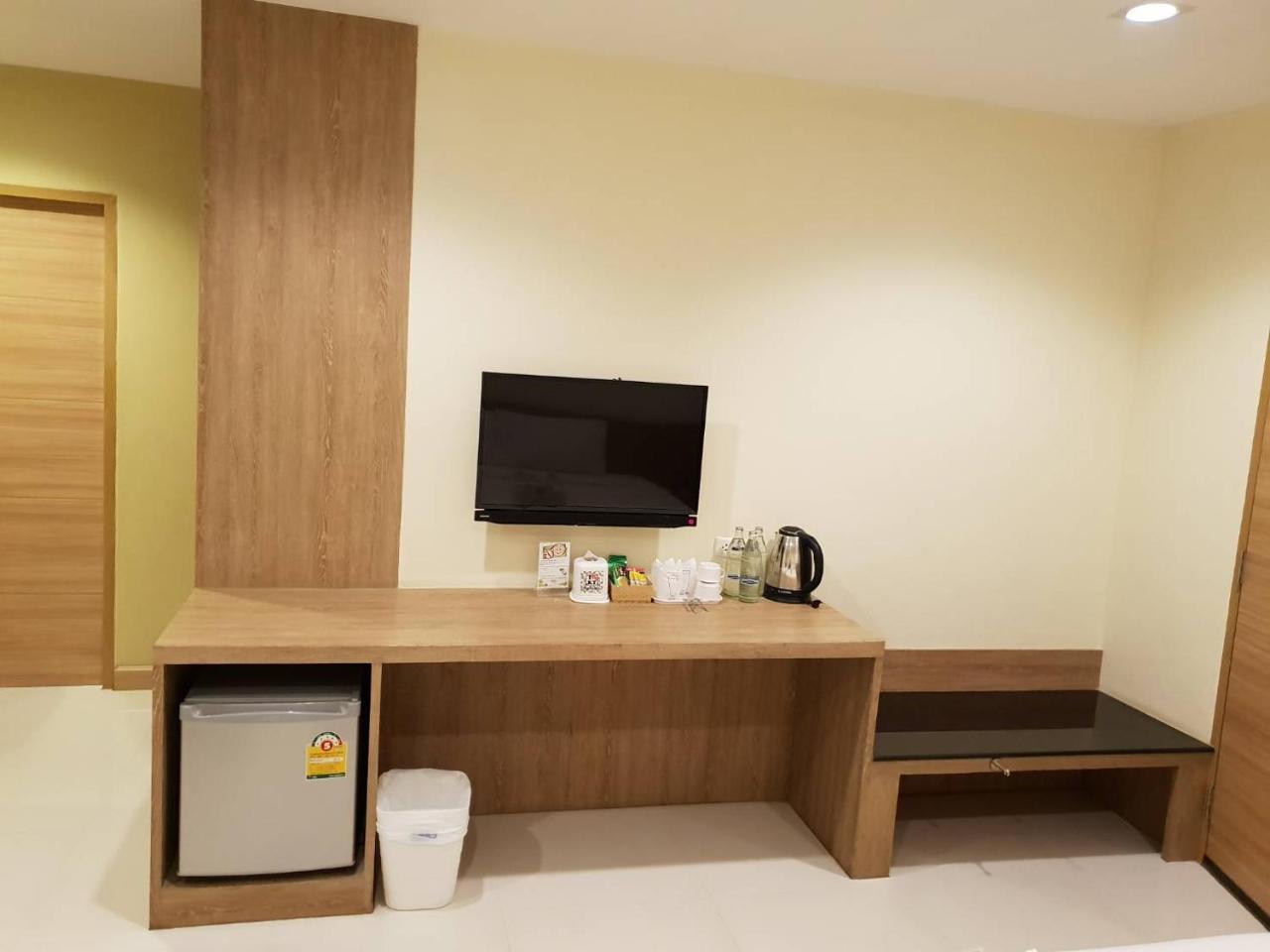 Omg Hotel Khonken Kültér fotó