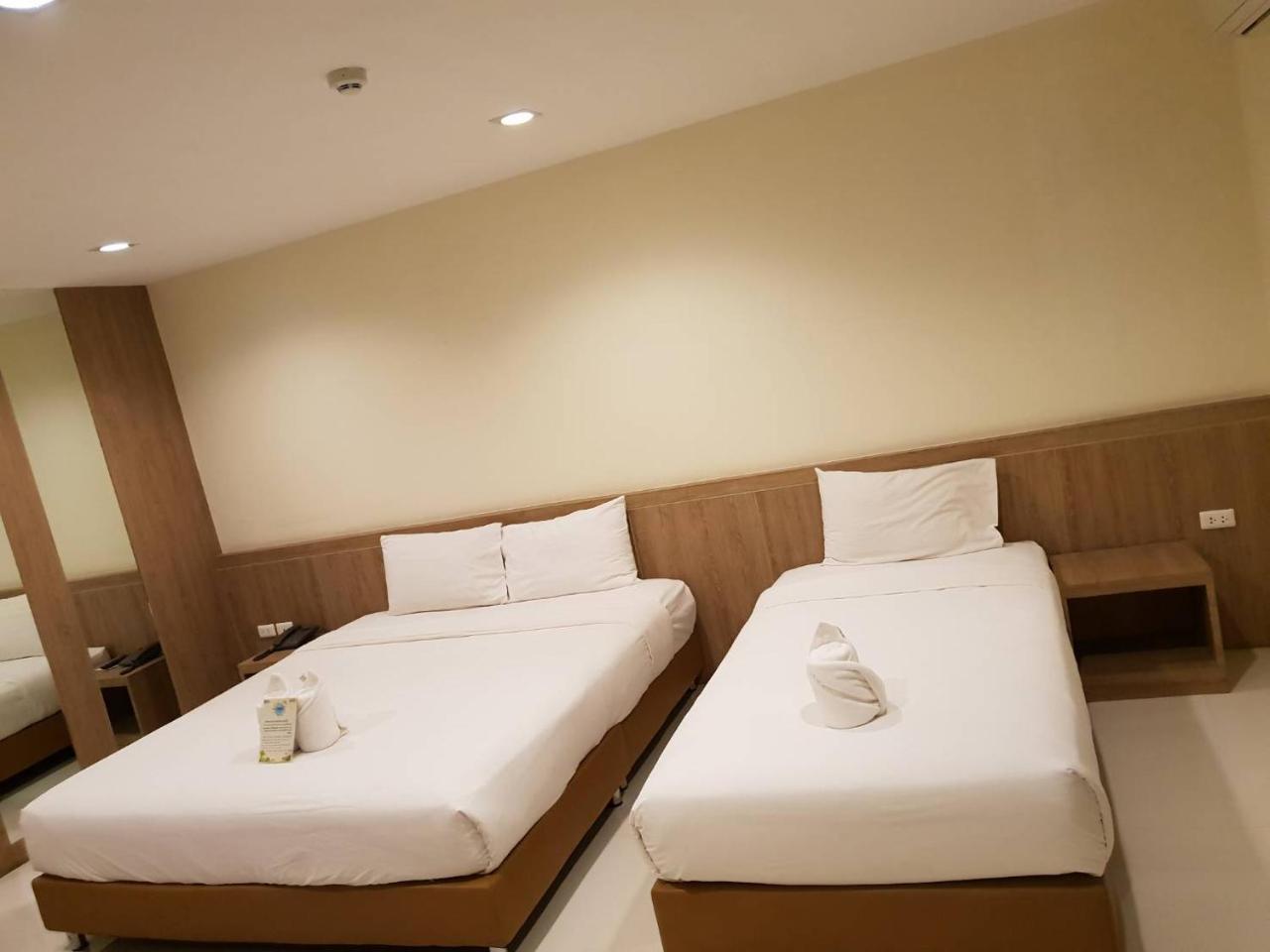 Omg Hotel Khonken Kültér fotó