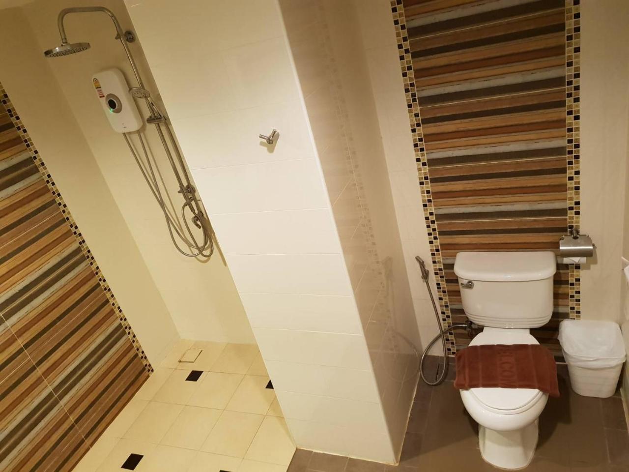 Omg Hotel Khonken Kültér fotó
