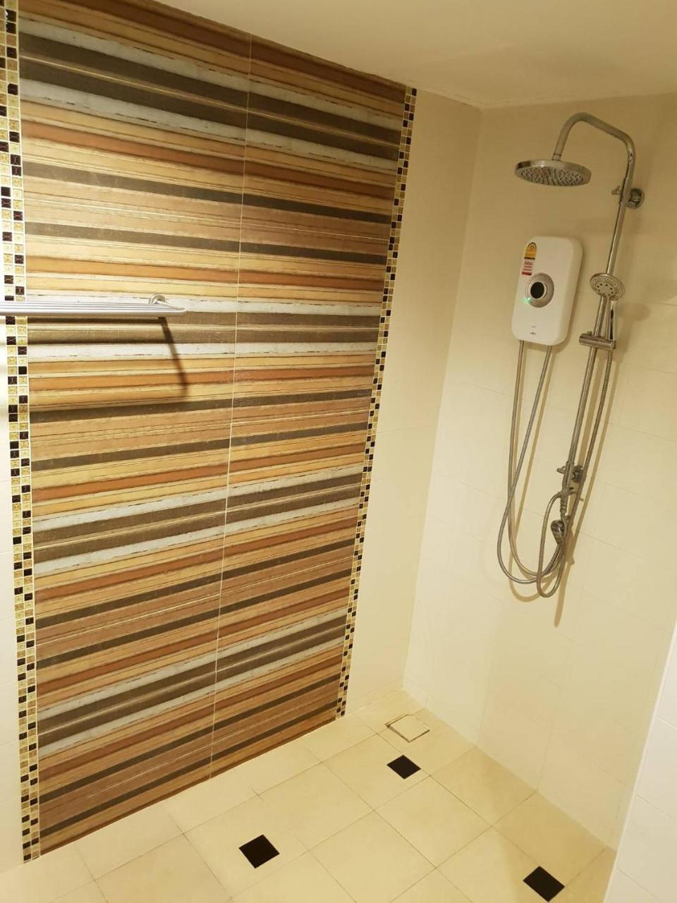 Omg Hotel Khonken Kültér fotó